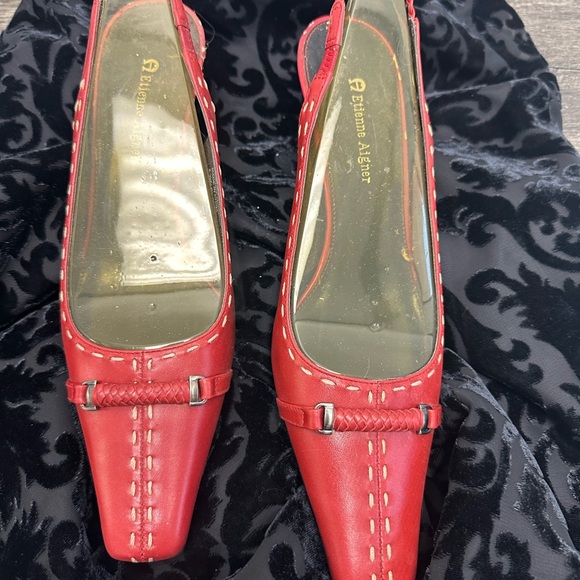 Etienne Aigner Red 2.5” Heeled Leather Pmups New - Picture 3 of 11